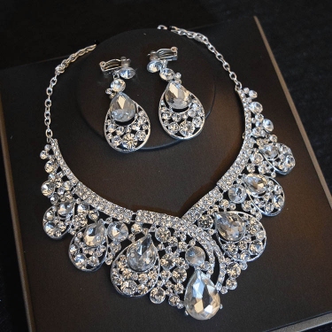 Bridal Three-piece Set Wedding Accessories - Image 2