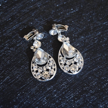 Bridal Three-piece Set Wedding Accessories - Image 3