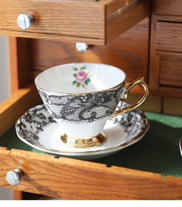 England Luxury Lace Tea Cups - Image 6